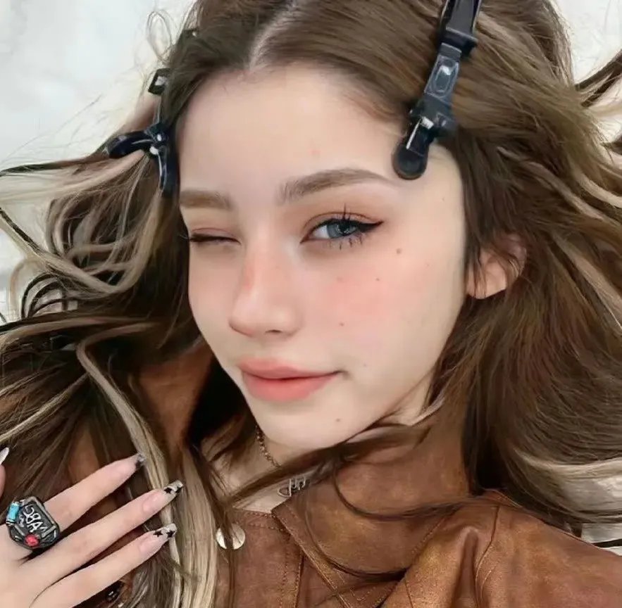 春潮烂漫海棠红